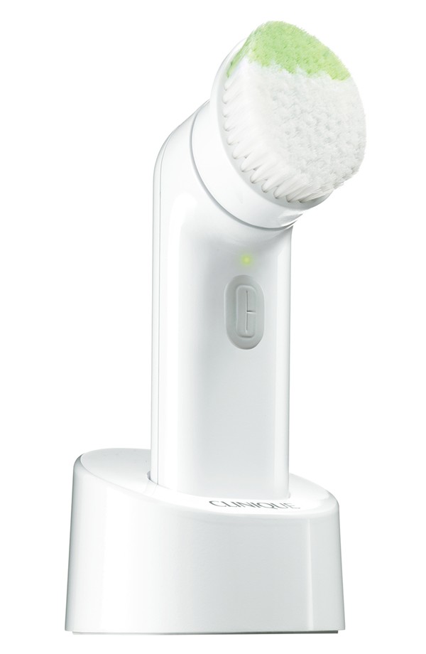 Must-Have Beauty Tools Clinique Sonic System Purifying Cleansing Brush