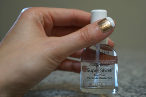 Beauty Tutorial: DIY Modern Glam Gold French Manicure