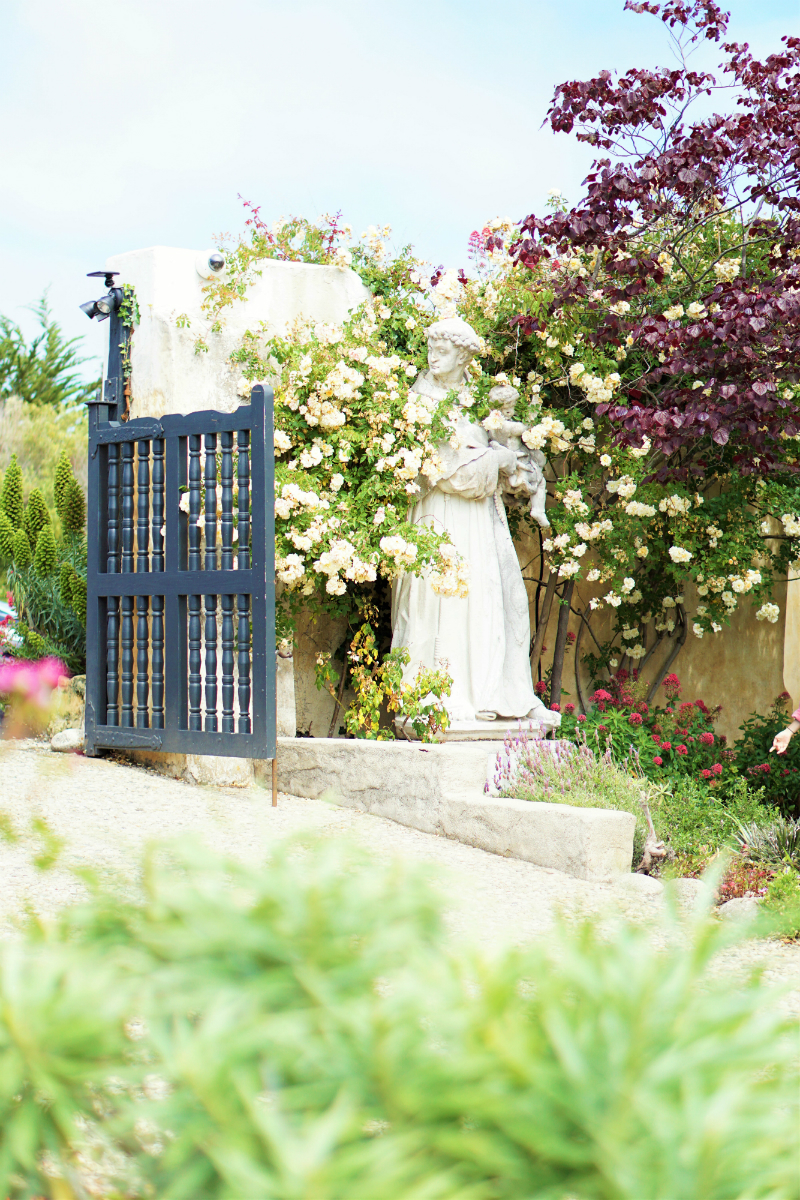 The Local's Guide To The Monterey Peninsula - Carmel Mission
