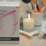 How To Easily Get Clear Skin with The Neutrogena Light Therapy Acne Mask