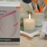 Neutrogena-Light-Therapy-Acne-Mask-7