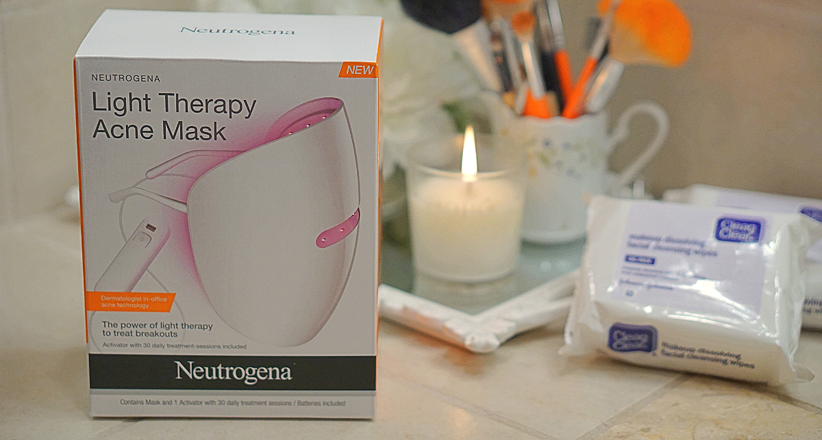 Aardewerk entiteit Broers en zussen How To Easily Get Clear Skin with The Neutrogena Light Therapy Acne Mask -  Inspirations and Celebrations