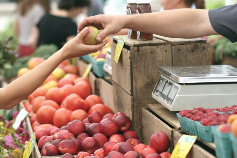 10 Fun Things To Do This Weekend To Make You Happier - Go To The Farmers Market