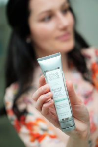 Beauty Tutorial - Paula's Choice Skincare Redness Relief SPF