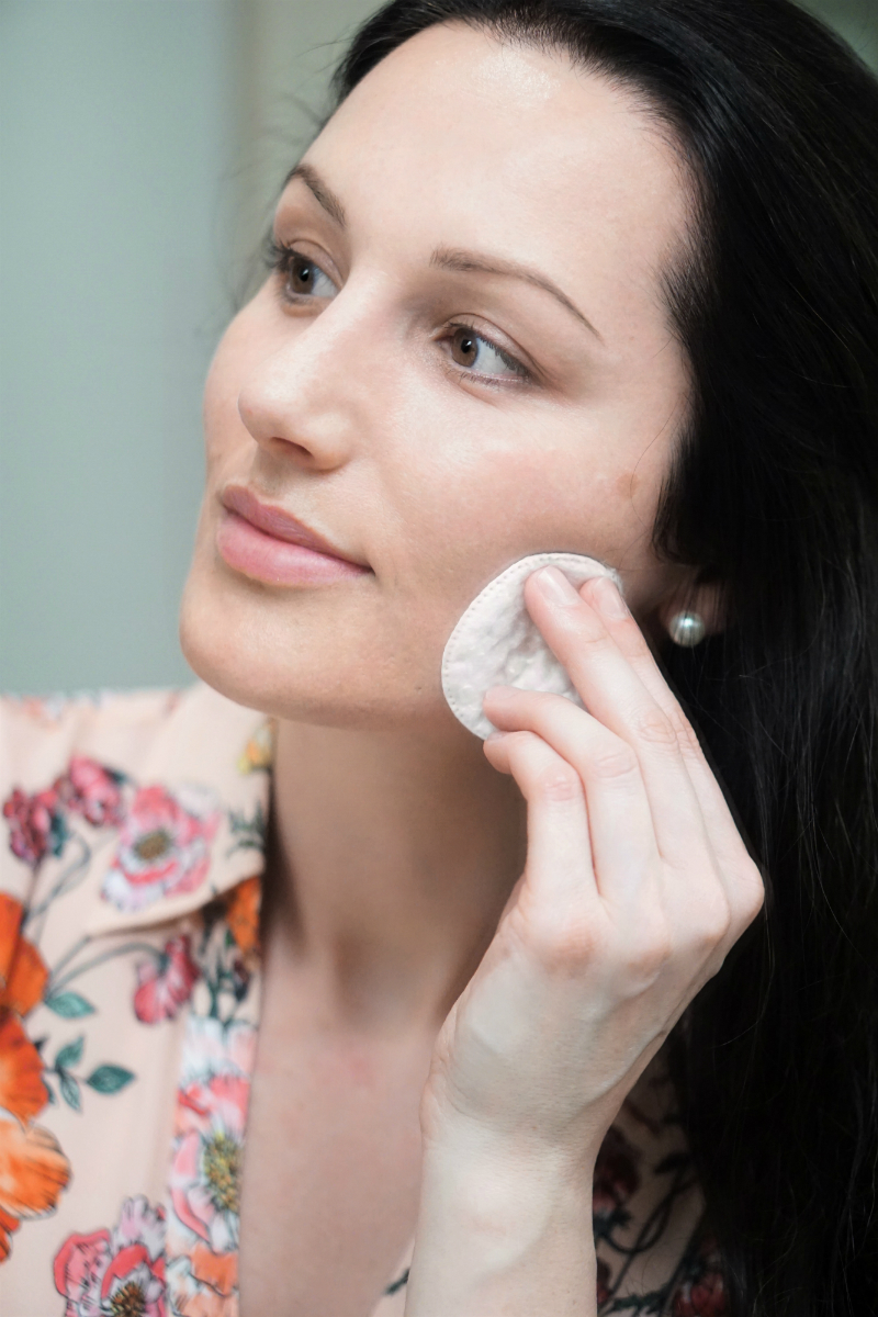 Beauty Tutorial - Paula's Choice Skincare Redness Relief Toner