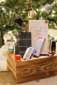 The Ageless Beauty Holiday Gift Guide - Beauty Gifts for Gals in Their 20's 30's and 40's
