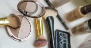 3 FABULOUS MAKEUP CONCEALERS FOR UNDER-EYE CIRCLES, ACNE 