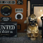 Classy Halloween Decor Ideas That Bring Your Home To Life Classy-Halloween-Decor-Ideas-9