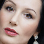 Hoilday-Beauty-Guide-New-Years-Eve-Makeup-in-Just-20-Minutes-2