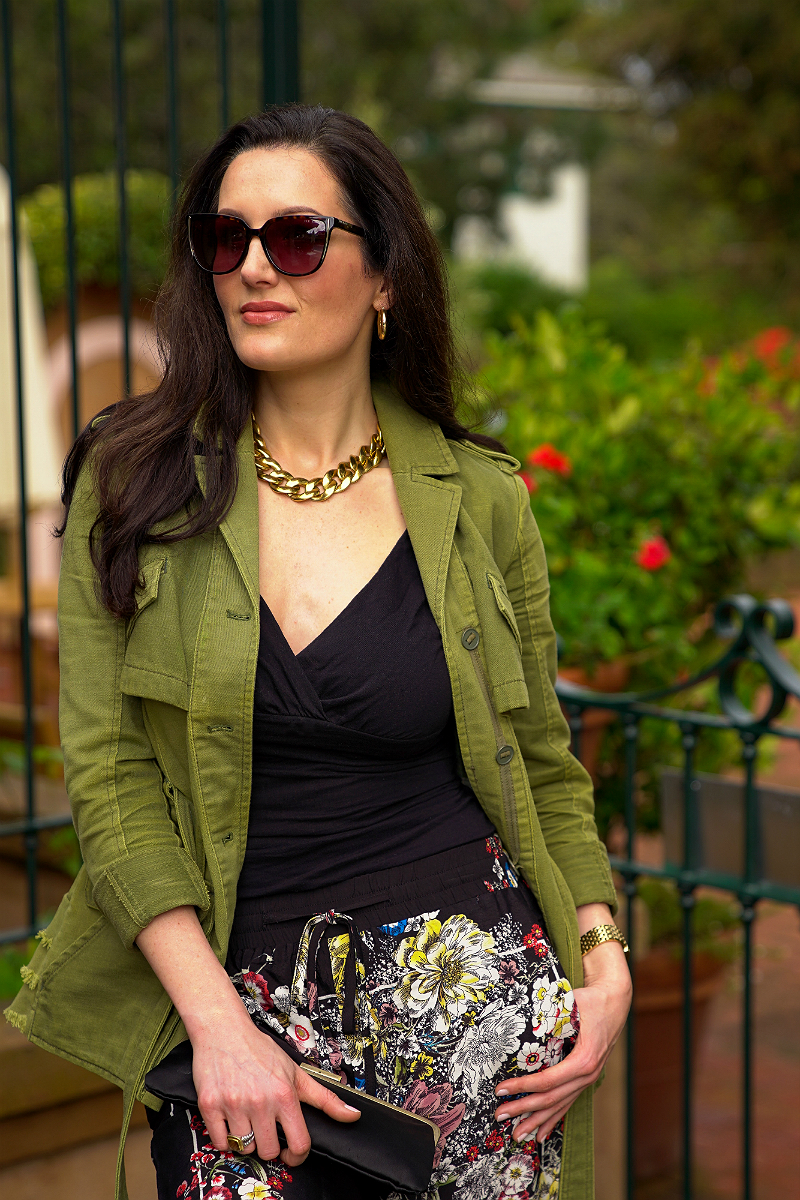 Style Inspiration - A Fun & Floral Spring Vacation Outfit Idea