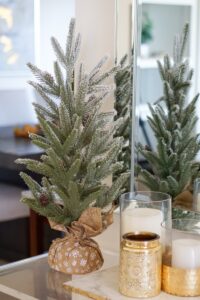 Holiday Decorating Ideas That Create a Cozy & Chic Home