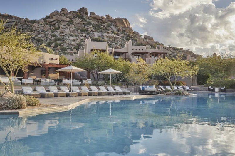 12 Dreamy Travel Destinations That Are Idyllic for Celebrating The Holidays - Four Seasons Resort Scottsdale