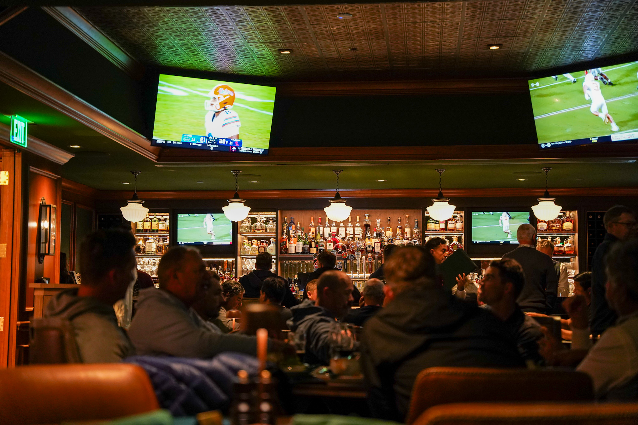 The Lodge at Pebble Beach Unveils Its Design Transformation: Classic Heritage Meets Contemporary Luxury - The Tap Room - Image credit Christina-Lauren Pollack