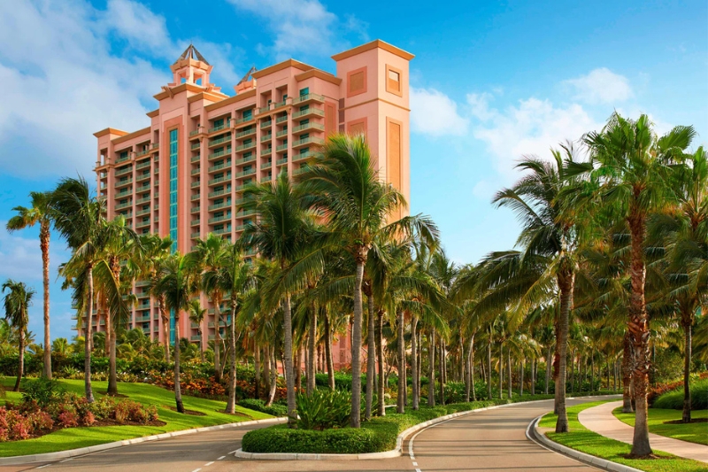 Fall in Love in the Bahamas: An Ultra-Luxe Escape at The Cove at Atlantis Paradise Island Bahamas