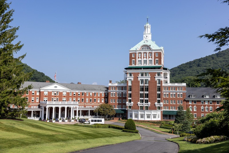 Top Destinations to Celebrate America's 250th Anniversary - Image credit The Omni Homestead Resort & Spa