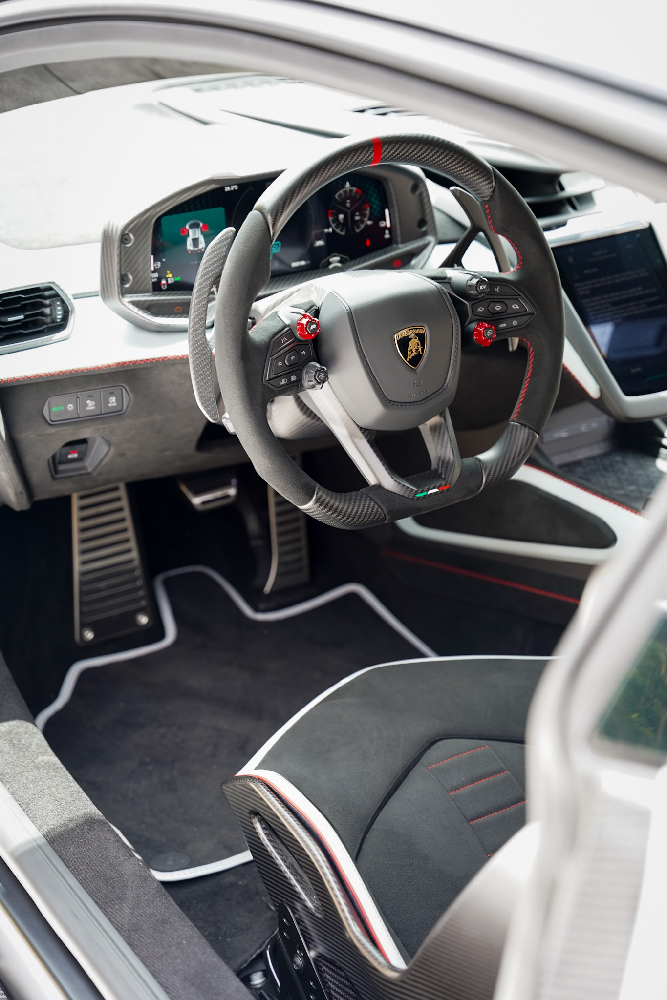 Lamborghini Honors 60 Years of the Miura & Sets A New Performance Benchmark with the Revuelto SV - Image credit Christina-Lauren Pollack
