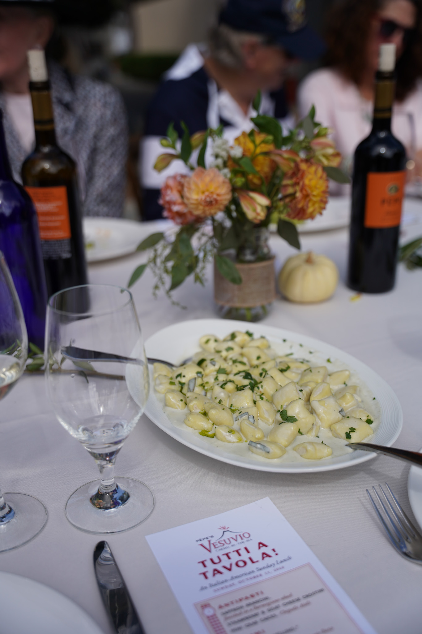 Vesuvio in Carmel-by-the-Sea Hosts A "Tutti a Tavola!" Fundraiser for The Carmel Mission Foundation - Image credit Christina-Lauren Pollack