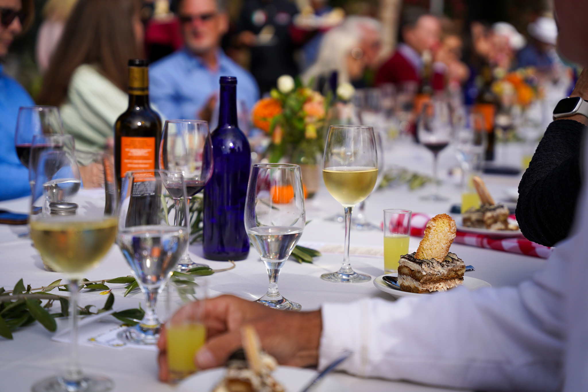 Vesuvio in Carmel-by-the-Sea Hosts A "Tutti a Tavola!" Fundraiser for The Carmel Mission Foundation - Image credit Christina-Lauren Pollack
